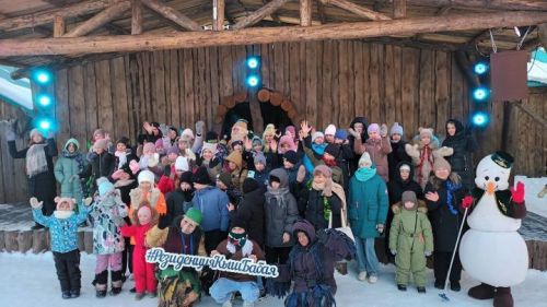 Лаеш районы балалары Кыш Бабай һәм Кар Кызы резиденциясендә булдылар