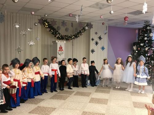 Дети Лаишевского района простились с новогодней елкой