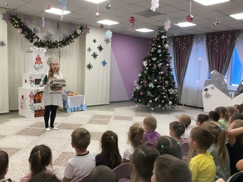 Дети Лаишевского района простились с новогодней елкой