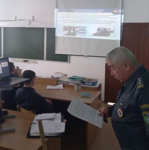 Представитель Гостехнадзора встретился со студентами Лаишевского техникума