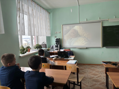 В Лаишево прошёл киноурок «Школьные ботаны»