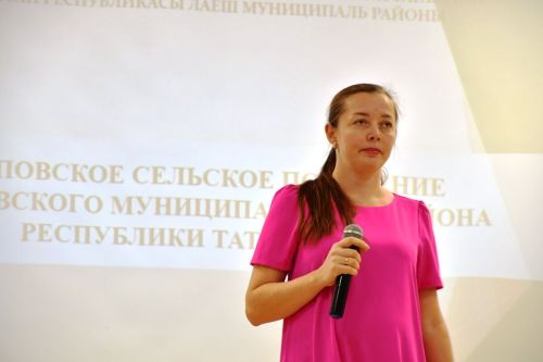 Сдобным караваем и чак-чаком встречали гостей в СДК села Именьково