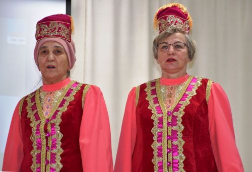 Сдобным караваем и чак-чаком встречали гостей в СДК села Именьково