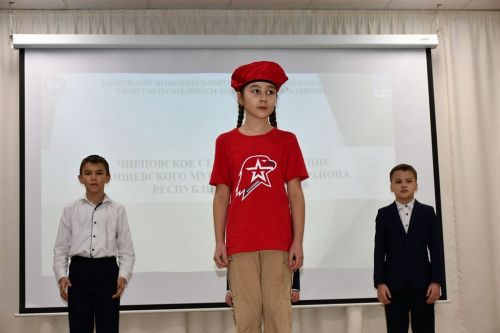 Сдобным караваем и чак-чаком встречали гостей в СДК села Именьково