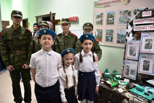 Сдобным караваем и чак-чаком встречали гостей в СДК села Именьково