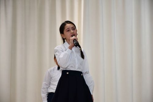 Сдобным караваем и чак-чаком встречали гостей в СДК села Именьково