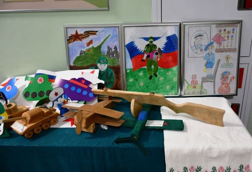 Сдобным караваем и чак-чаком встречали гостей в СДК села Именьково