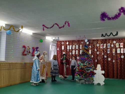 Лаеш районында Яңа ел чыршыларында күңелсезләнергә вакыт булмады
