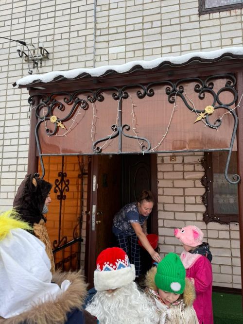 В Габишево с колядками по селу ходили
