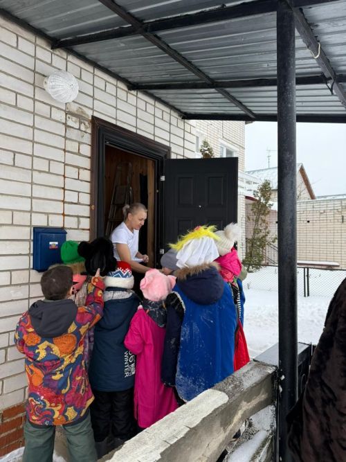 В Габишево с колядками по селу ходили