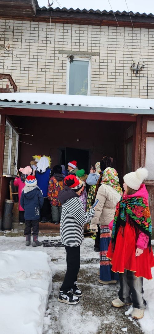 В Габишево с колядками по селу ходили
