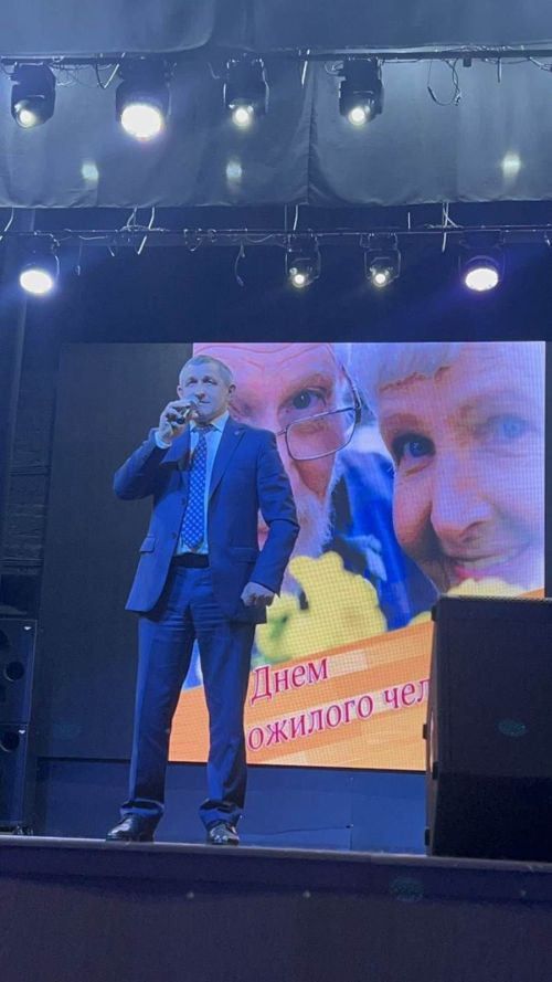 Район мәдәният йортында өлкән буын өчен бәйрәм концерты булды