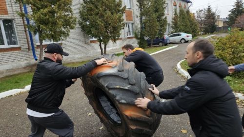 Отцы учащихся Лаишевского района испытали себя на полосе препятствий