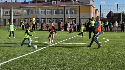 День отца в Лаишевском районе отметили футбольным турниром