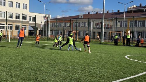 День отца в Лаишевском районе отметили футбольным турниром