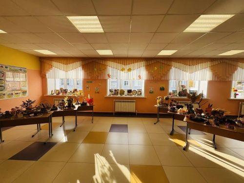 В Лаишевской школе № 2 состоялась выставка поделок «Осенняя фантазия»