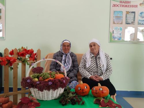 В Именьковском сельском доме культуры ярко отпраздновали День пожилого человека