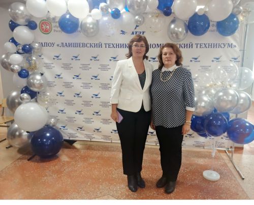 Ольга Никифорова свои стихи посвятила юбилею ЛТЭТ