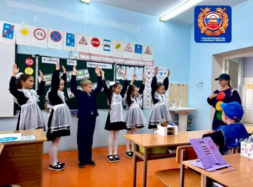 В Державинской школе юные инспекторы движения произнесли клятву