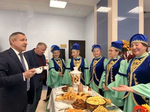 Концерт «Уроки жизни от всей души» в РДК: праздник для сердец старшего поколения