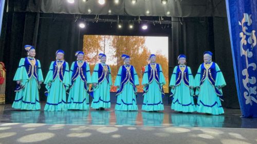 Концерт «Уроки жизни от всей души» в РДК: праздник для сердец старшего поколения