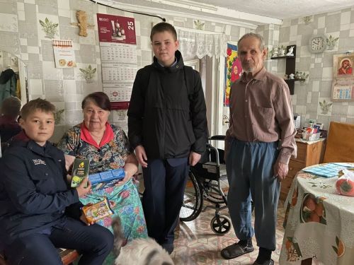 «Неделю добрых дел» семиклассники Лаишевского района начали с помощи пенсионерам