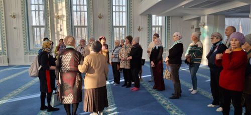 В Лаишево прошла экскурсия в новую мечеть «Ак мечеть Зайнаб»
