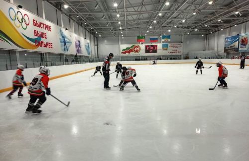 В Лаишеве стартовал открытый турнир по хоккею «Golden Skills Cup»