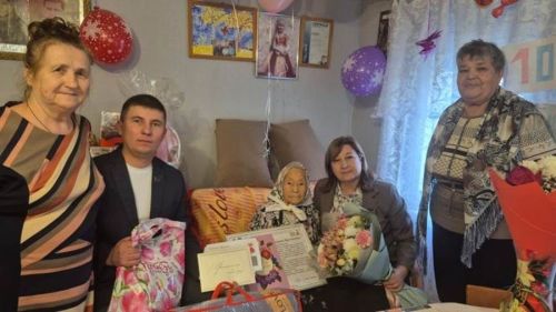 Карадүледән Екатерина Доронина үзенең 100 еллыгын билгеләп үтте.