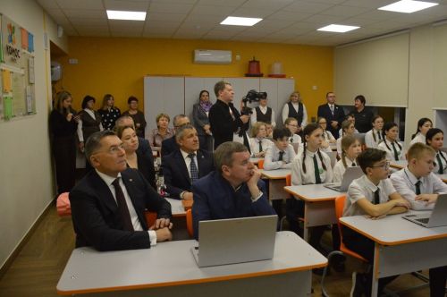 Марат Зяббаров за партой нового агрокласса