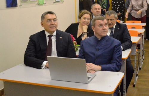 Марат Зяббаров за партой нового агрокласса