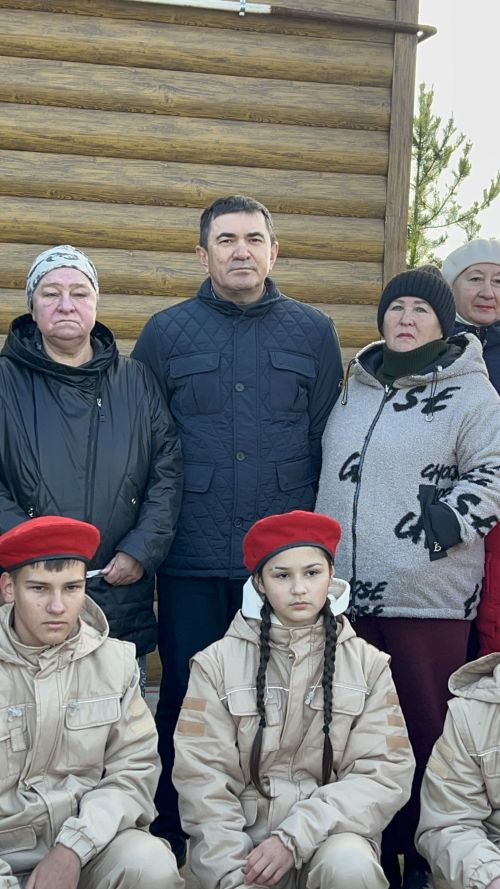 Мемориал открыт: Память о герое СВО Александре Ключникове увековечена