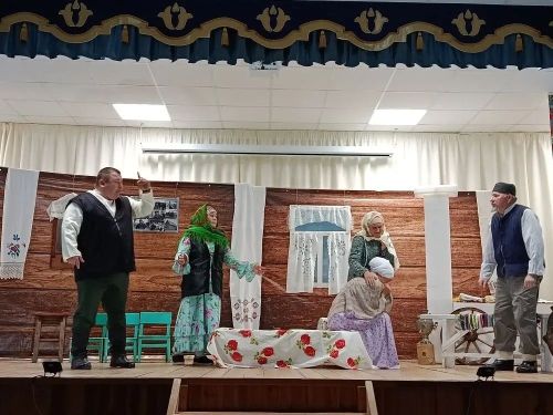 Эмоциональный спектакль «Яра» в Именьково вызвал и смех, и слезы