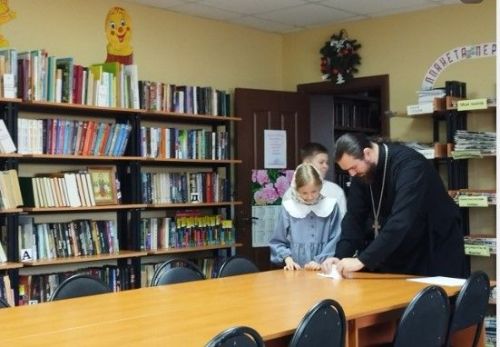 В Сокуровской сельской библиотеке прошел час героев, посвященный Минину и Пожарскому