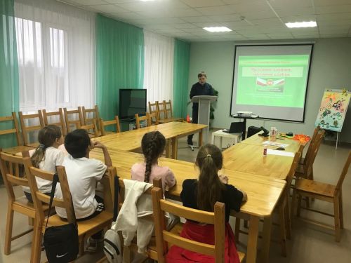 Лаишевских получателей социальных услуг познакомили с Конституцией Татарстана