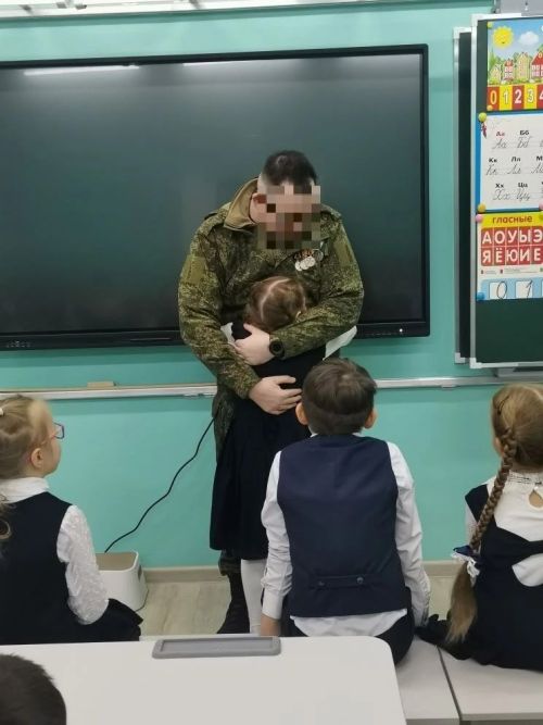 Первоклассники Лаишевского района познакомились с участником СВО