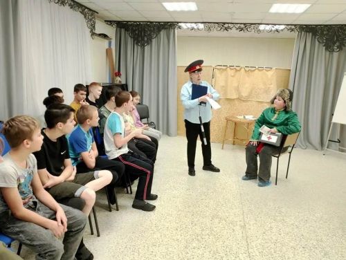 «Коррупциягә каршы әкият геройлары»: театральләштерү белән уен