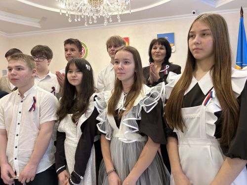 В День Конституции юные лаишевцы получили первые паспорта