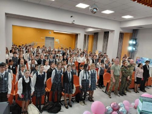 Лицеисты Лаишевского района встретились с народной гуманитарной группой «Обозник»