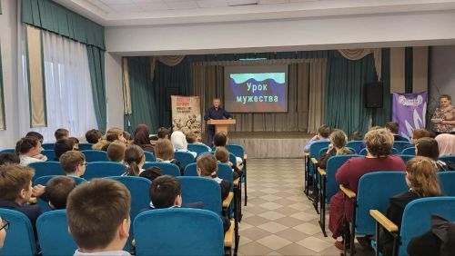 Сержант – чик сакчысы Лаеш укучыларына Әфганстандагы хезмәте турында сөйләде