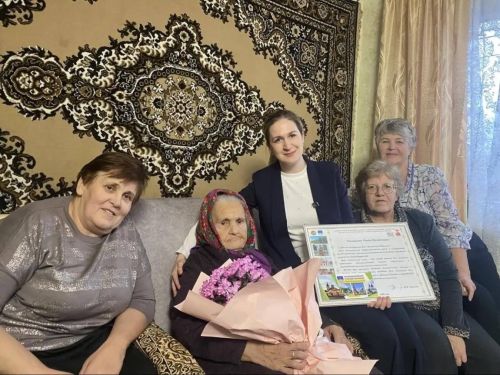 Главное богатство – большая и дружная семья: в Лаишевском районе отметила 90-летие ветеран труда Раида Калинина