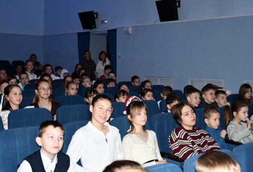 Первая районная ёлка в Лаишево: яркий праздник для детей