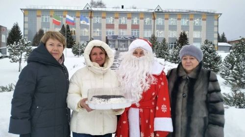 В Лаишевском районе прошла акция «Профсоюзный Дед Мороз» для семей участников СВО.