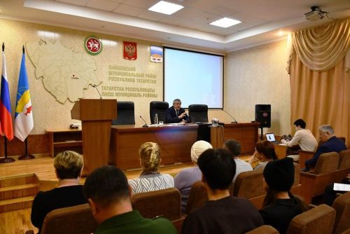 Дәүләт бүләкләре МХОда һәлак булган катнашучыларның гаиләләренә тапшырылды