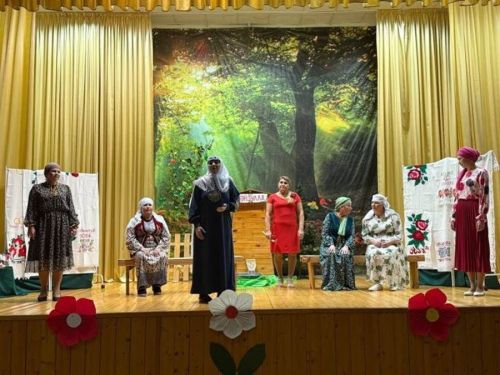 Пәрәү мәдәният йортында «Чишмәле гомер » спектаклен күрсәттеләр