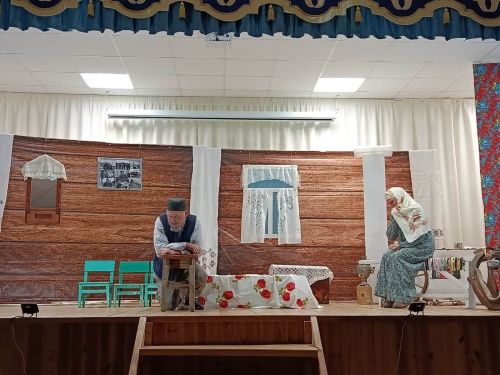 Имәнкискәдә «Яра» эмоциональ спектакле көлү дә, күз яшьләре дә уятты