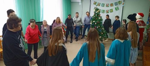 Лаишевские волонтеры организовали для своих подопечных новогодний праздник