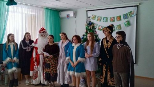 Лаишевские волонтеры организовали для своих подопечных новогодний праздник