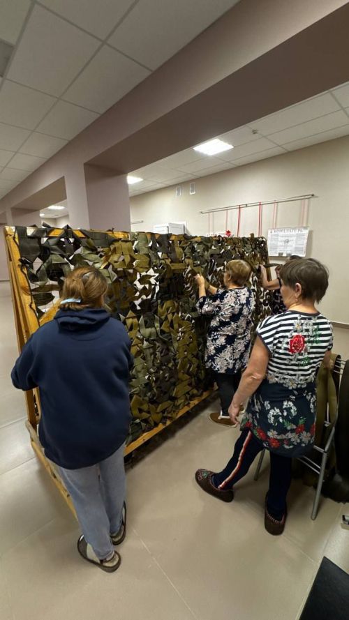 Герои тыла: орловские волонтёры сплели 1500-ю маскировочную сеть!