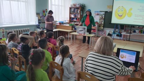 Приключения в библиотеке: Как Незнайка научился безопасному серфингу в Сети